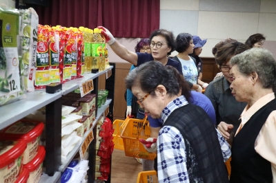 서울시광역푸드뱅크&E마트와 함께하는 "희망마차" 식품나눔행사